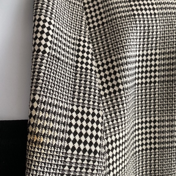 Back in the day - Black & White Blazer - Picture 9 of 11